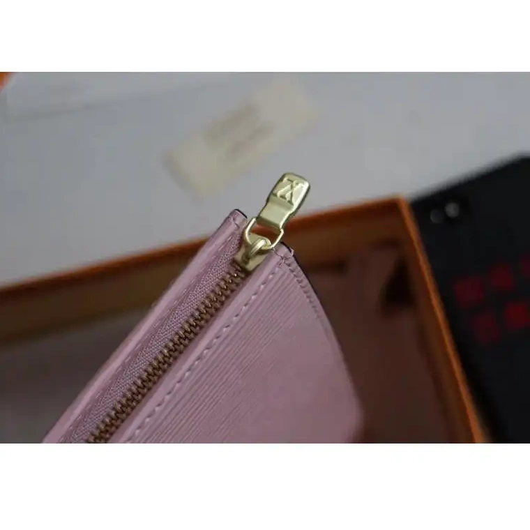 LV 19T1L0082 Bags 0730